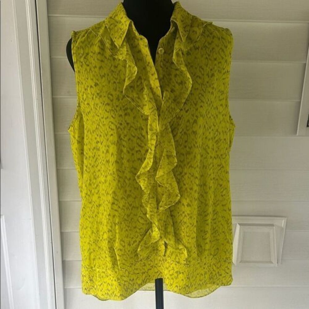 Cabi Vibrant Sleeveless Ruffled Blouse style 3071